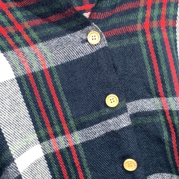 Plaid poncho like new button & fringe detail one‎ size fits most - Picture 2 of 4